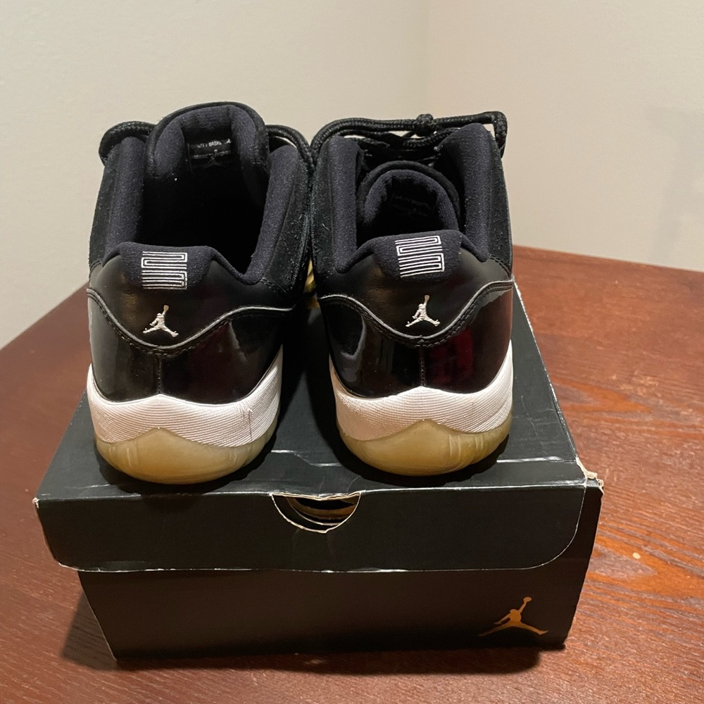 Jordan 11 low - Picture 3 of 5